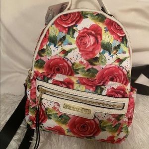 BNWT Small Bebe floral Rosie backpack 💐🌺